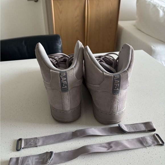 **EXCLUSIVE RARE **Air Force 1 High ‘07 LB8 Suede Atmosphere Grey - Size 12 - Picture 4 of 7
